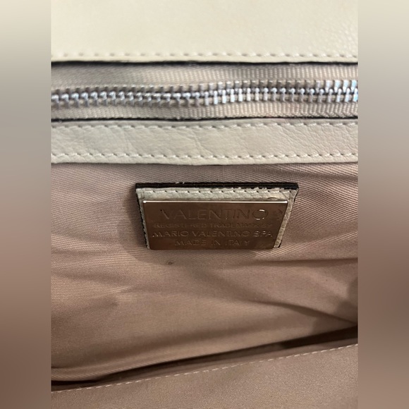 Valentino White Crossbody Bag GUC - Picture 5 of 6